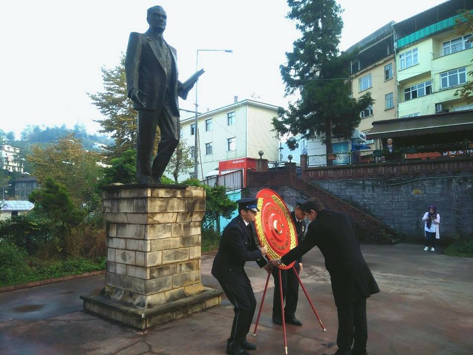 İLÇEMİZDE 10 KASIM ATATÜRK Ü ANMA ETKİNLİKLERİ DÜZENLENDİ